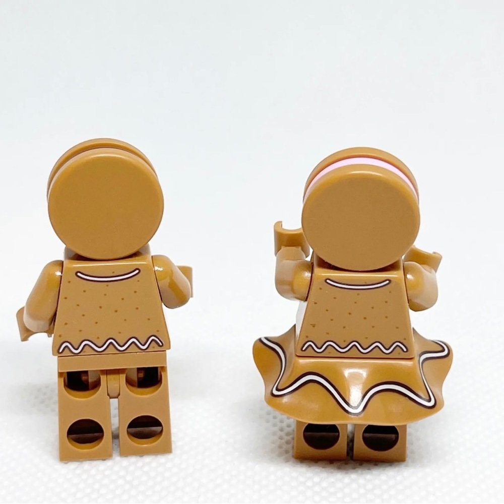 Lego Gingerbread Family Minifigures - Picture 5 of 5